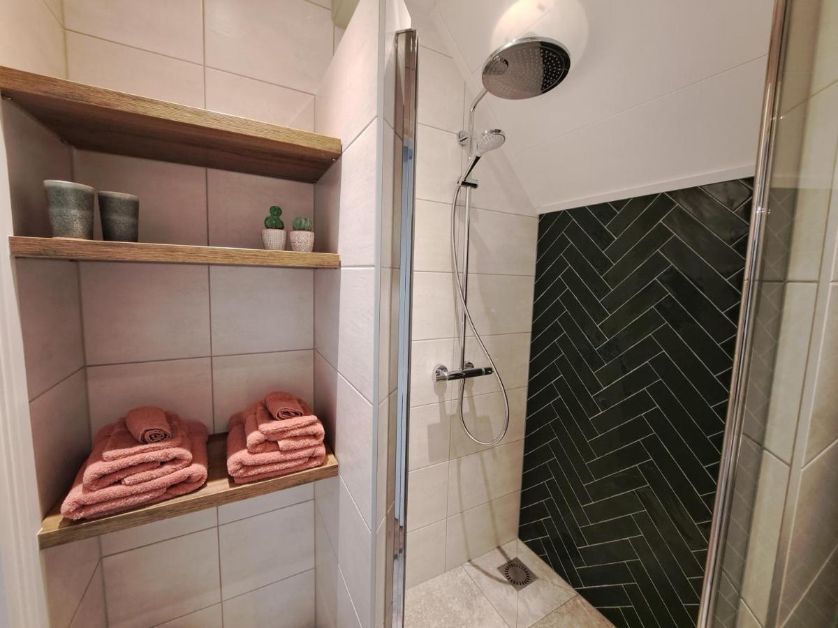 B&B Ut En Thus Sweagerbosk Buitenkant foto